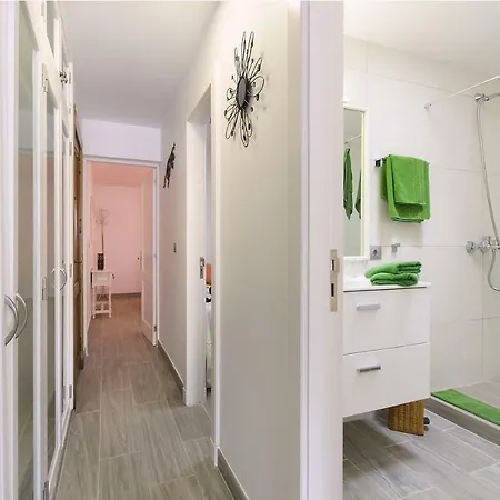 Apartment Topes *